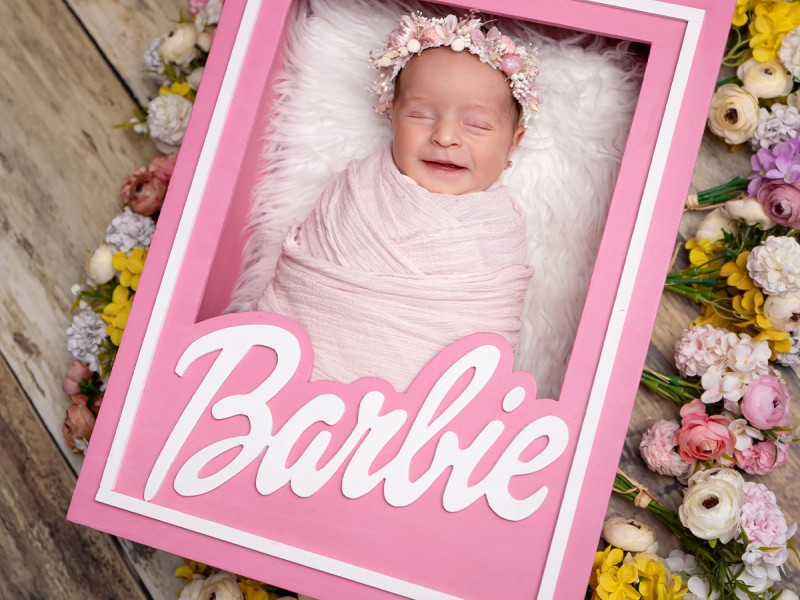 Artistic photo shoot for newborns