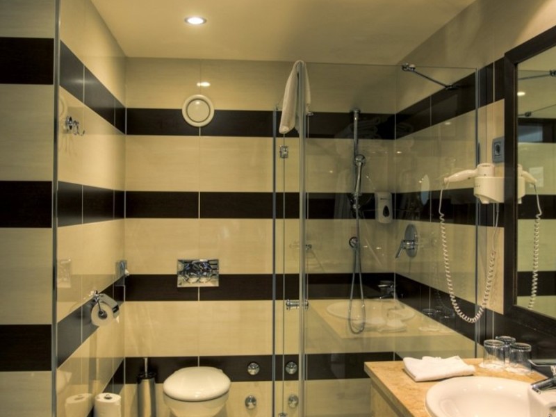 2 nights in Budapest for 2 people with half board at the 4-star Aquaworld Resort Budapest Hotel