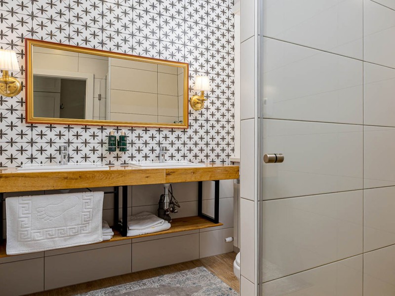 Ai toata vila la dispozitie pentru relaxare cu prietenii, intr-o locatie de vis in Bran!
