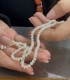 Learn how to create a pearl necklace in a practical and elegant course, in Bucharest