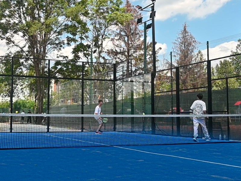 Joaca padel tenis in Bucuresti: abonament de 4 ore