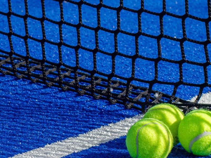 Play padel tennis in Bucharest: 4 hours package