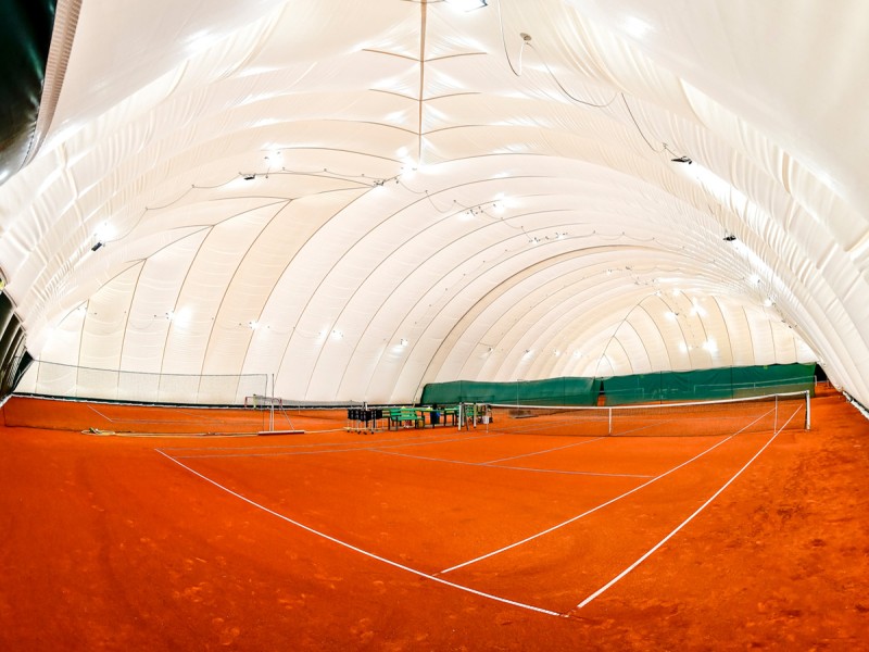 Perfectioneaza‑ti jocul: Sedinte individuale de tenis cu antrenor personal, in Bucuresti