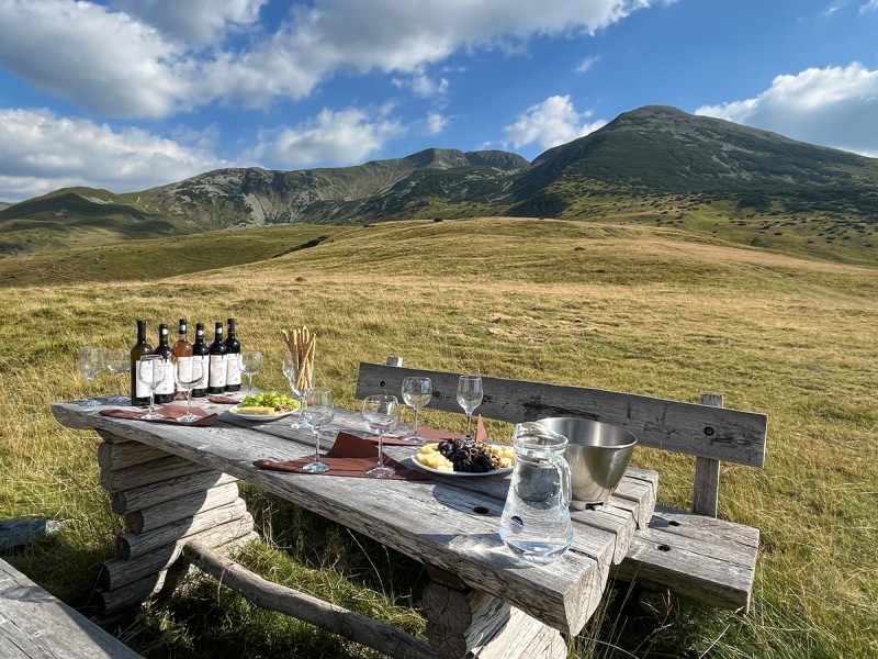 Aventura perfecta: zbor cu elicopterul, drumetie si picnic la inaltime, in Brasov