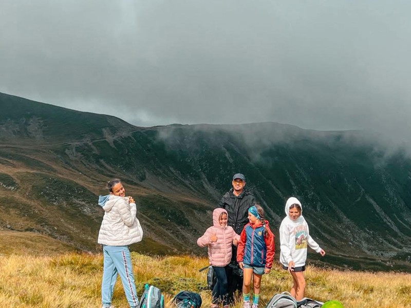 Aventura perfecta: zbor cu elicopterul, drumetie si picnic la inaltime, in Brasov