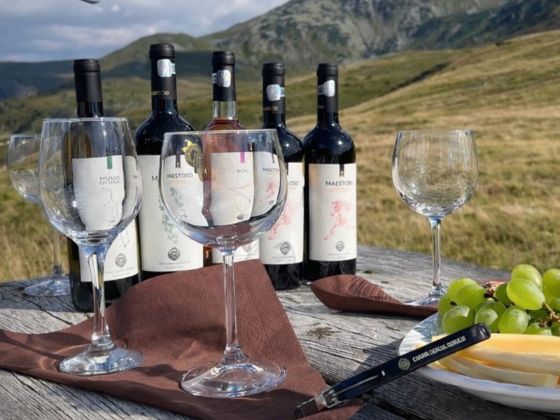 Aventura perfecta: zbor cu elicopterul, drumetie si picnic la inaltime, in Brasov