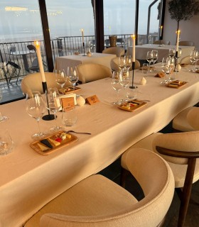 Wine tasting and artisan matured cheeses: An authentic experience, in Valcea