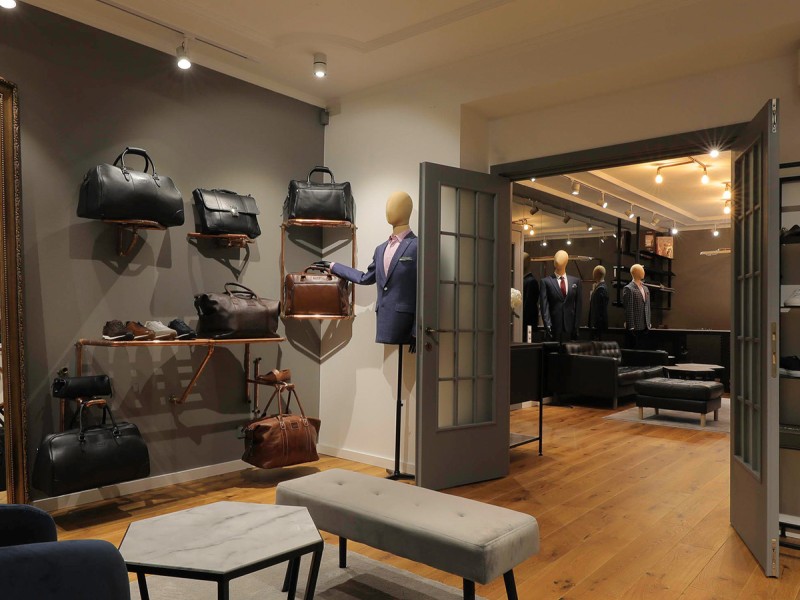 Bespoke Men's Shirt: Handcrafted in Italy, in Bucharest