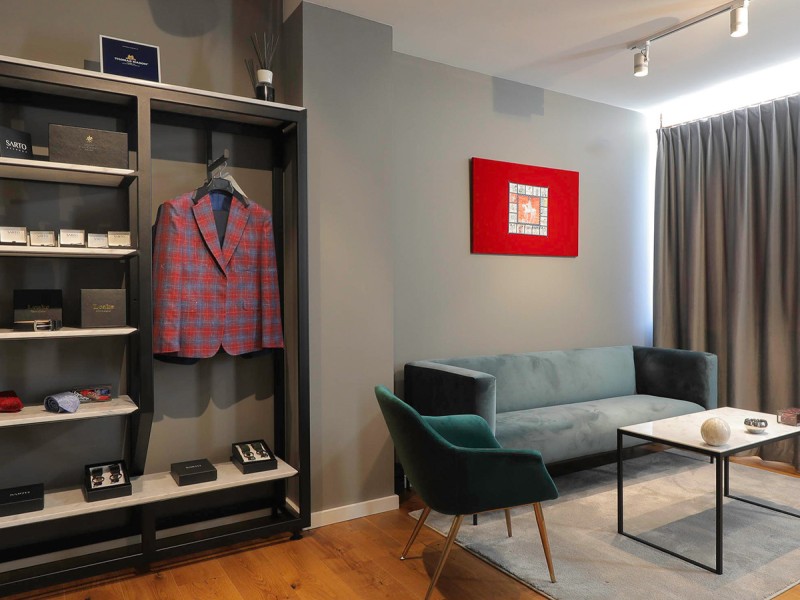 Bespoke Men's Shirt: Handcrafted in Italy, in Bucharest