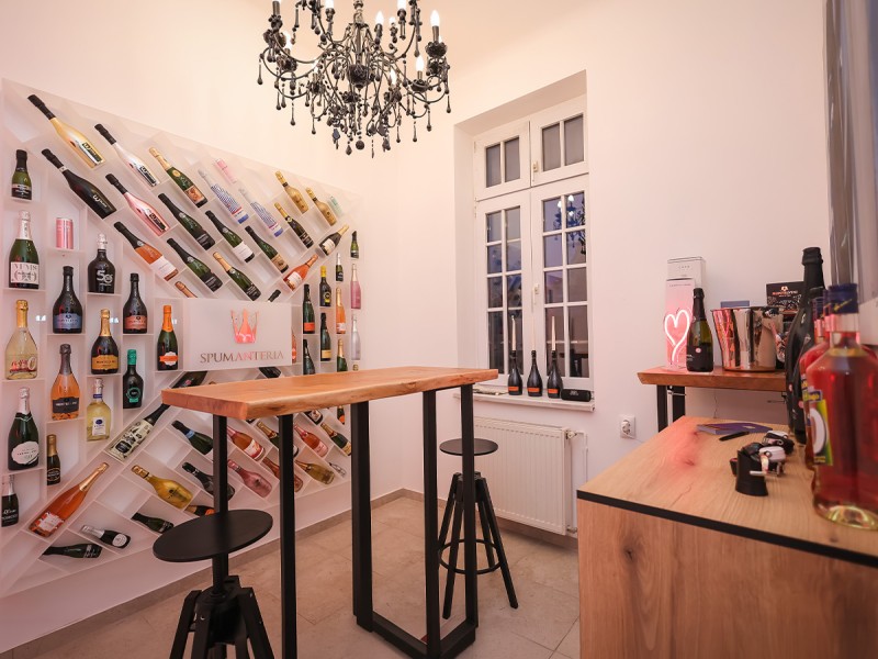 BULE SI POVESTI: Degustare premium de Cava, Prosecco si alte vinuri spumante pentru grupuri in Bucuresti