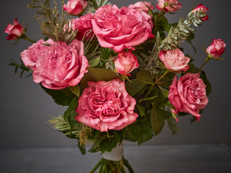 Rediscover your balance and creativity in a floral workshop designed for relaxation, in Bucharest