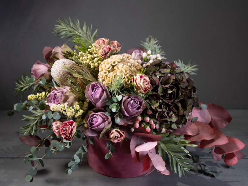 Rediscover your balance and creativity in a floral workshop designed for relaxation, in Bucharest