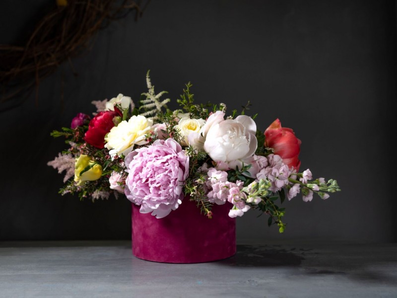 Rediscover your balance and creativity in a floral workshop designed for relaxation, in Bucharest