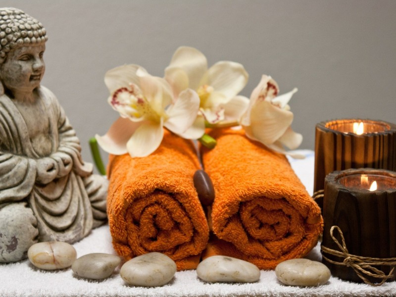 Hot air Balloon flight and relaxing massage for you both