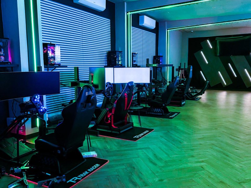 Viteza, Control, Emotie - Experienta Simulator Racing in Buzau
