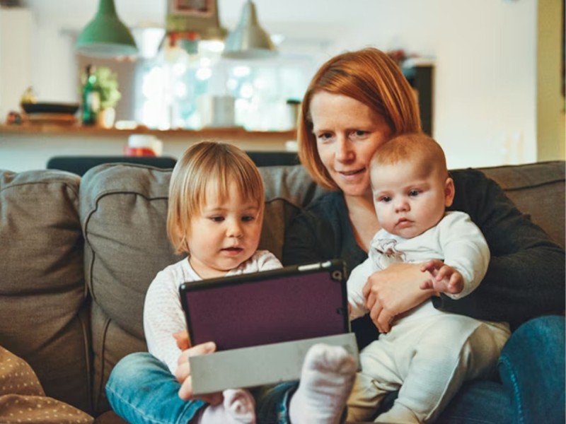 Digital Memory Capsule - A unique gift for your most precious moments