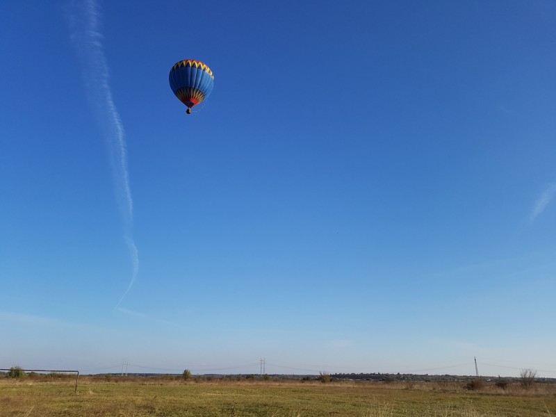 Hot air balloon flight and private transportation