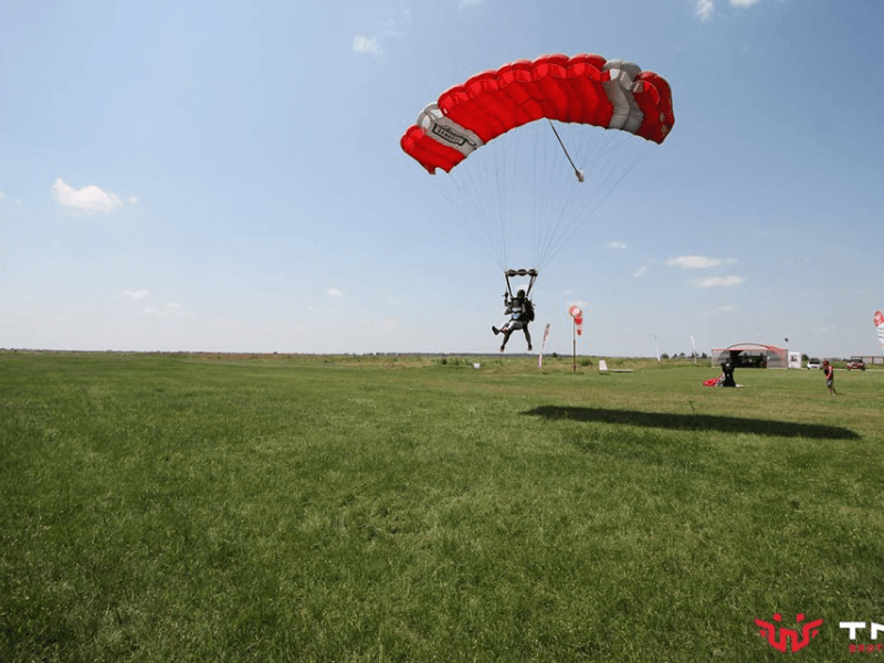 Experience sky-diving like never before
