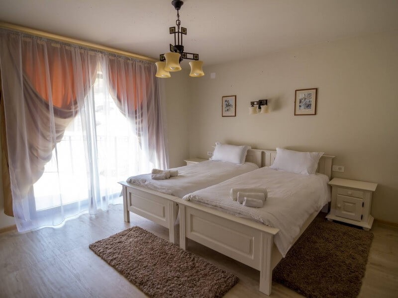 Enjoy Wonderland - horse riding, spa, hot air balloon flight