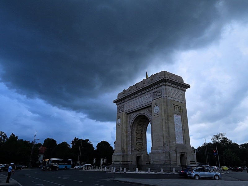 Tour of Bucharest by bicycle