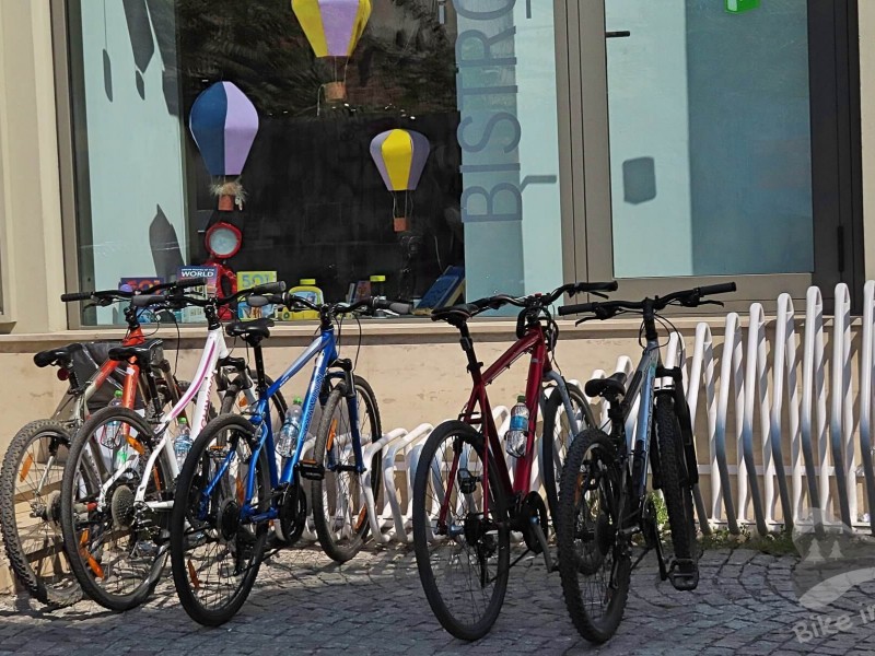 Tour of Bucharest by bicycle