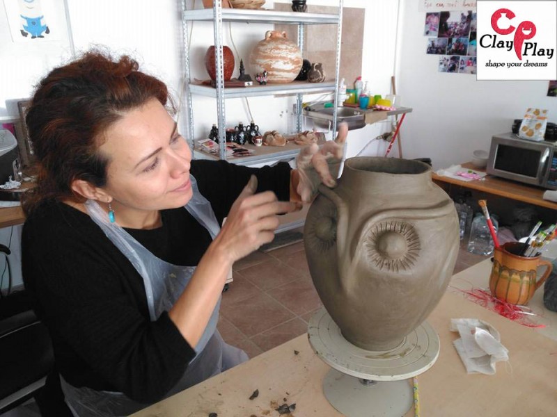 Experience connecting with clay - pottery workshop