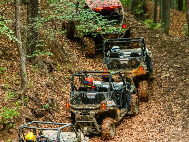 O zi de aventura offroad la bordul unui utv