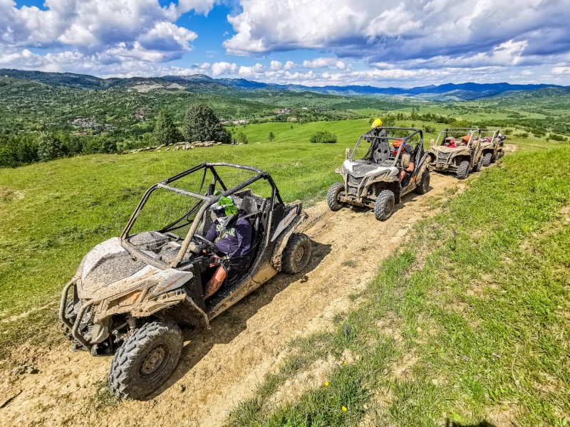 O zi de aventura offroad la bordul unui utv