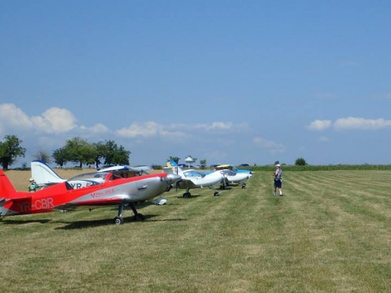Admira Cazanele Dunarii si Drobeta de la bordul unui avion