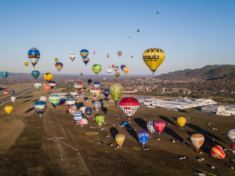 Experience the hot air balloon flight near Bucharest