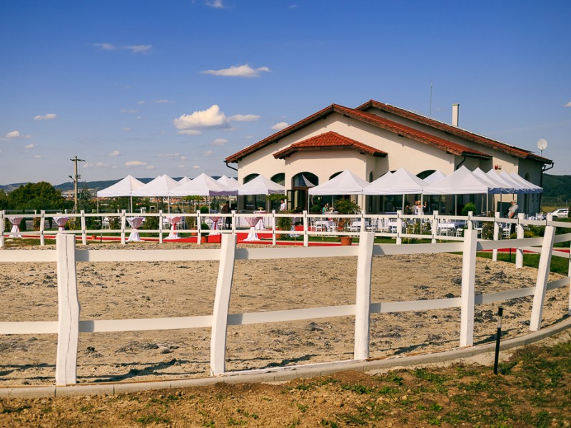 Traieste un weekend de poveste la cel mai modern club de echitatie din Sibiu