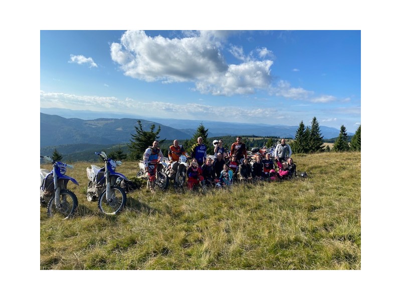 Experimenteaza adrenalina pe 2 roti intr-o aventura off-road in mijlocul naturii