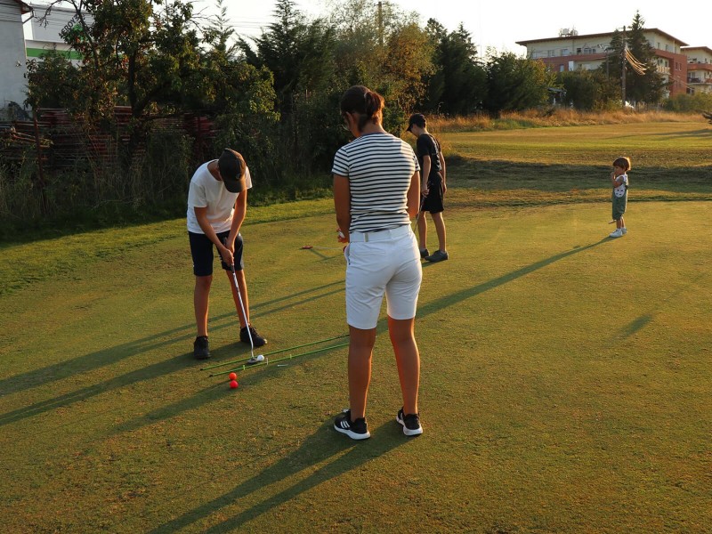 Invata sa joci Golf de la antrenorii unei academii de renume din Cluj