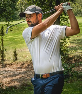 Learn to play golf from the professional coaches of a famous academy in Cluj