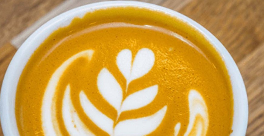 Pofteste la o cafea aburinda, preparata chiar de tine la standarde profesionale