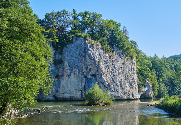 Plaja Șuncuiuș: „marea de la munte" din Apuseni, pe malul Crișului Repede